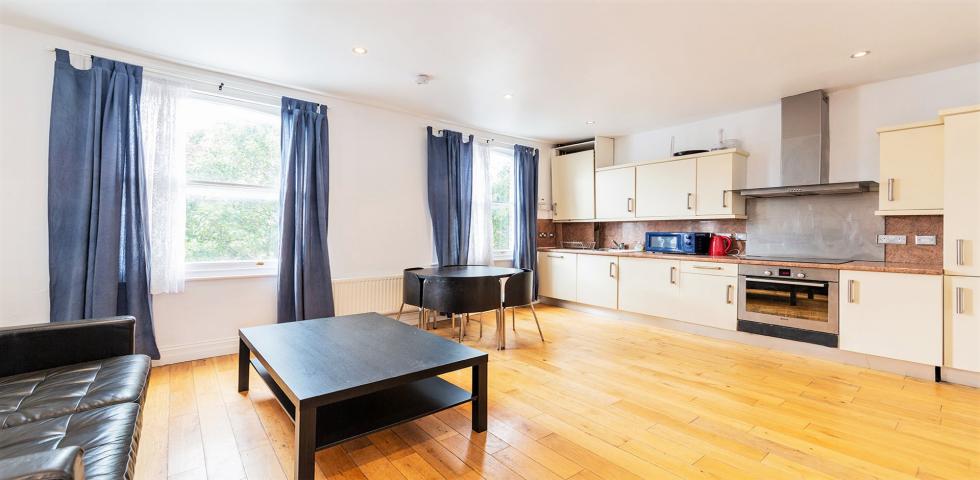 			2 Bedroom, 1 bath, 1 reception Flat			 Saltram Creascent, MAIDA VALE